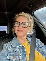 You don't really need a reason to get a spray tan but here's a REALLY good  one…. Spray tanning offers several benefits, including a safe, UV-free  alternative to natural tanning, customizable color