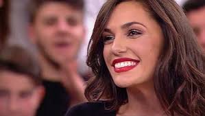 I due, che si sono conosciuti durante la scuola di amici di maria de filippi, dove lei era una delle ballerine professioniste mentre lui uno degli alunni più promettenti di tutta la scuola. Elena D Amario Fidanzata Con Un Ballerino Di Amici La Segnalazione