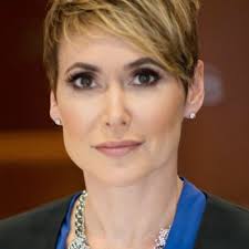 Robin Pugh's Instagram, Twitter & Facebook