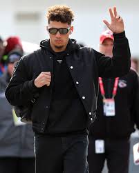 Buffalo Bills-Kansas City Chiefs round four is up next. Who you got? 📷 David  Eulitt/Getty, Jamie Squire/Getty