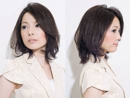 40代女性に似合うエレガントなミディアムヘアで若見え度アップall
