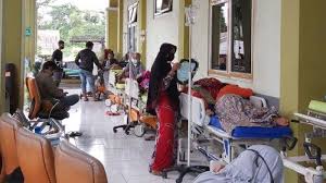 Sebagai seorang ibu yang bekerja, sudah pasti akan timbul sedikit kerisauan dalam hati apabila anak kita tidak sihat. Https Banyumas Tribunnews Com 2021 07 12 Kabar Duka Bupati Bekasi Eka Tutup Usia Saat Jalani Perawatan Covid Sempat Kesulitan Dapat Icu Https Cdn 2 Tstatic Net Banyumas Foto Bank Images Bupati Bekasi Eka Supria Atmaja Meninggal Dunia Dalam