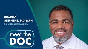 Kelly Carlock's Instagram, Twitter & Facebook