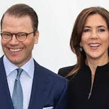 VIDEO: Gode grin og glade smil mellem Mary og Daniel