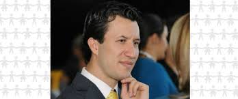 John Moreno Escobar, un colombiano que se destaca por su labor en favor de  la educación de la comunidad colombiana en los Estados Unidos