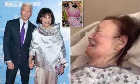 Gloria vanderbilt shorts & capris. Gloria Vanderbilt Dies At The Age Of 95 Daily Mail Online