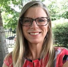 Exclusive Interview With Aimee Clark ‒ Wellness Coach, Giggle More Wellness