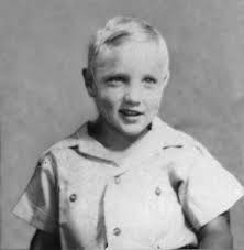 Elvis Presley S Childhood Photos 1935 1945 Nsf Music Magazine
