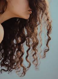 Curly Brown Hair Vintage Girl Portrait Aesthetic In 2020 Curly Hair Model Curly Girl Hairstyles Curly Hair Styles