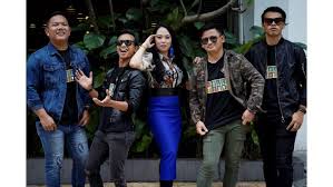 Are you see now top 10 azzara band alala sayang lirik results on the web. Misi Popular Azarra Band Utusan Digital