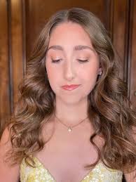 Natural prom glam for this...