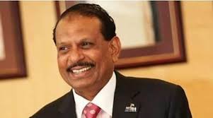 Yusuff ali musaliam veettil abdul kader, popularly known as yusuff ali m. Newsatfirst Yusuf Ali Receives Queens Award News At First Kerala News English News Latest English News Latest Kerala News Exclusive English News Exclusive Kerala News
