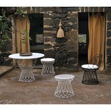 Die schöne schwarze farbe und die schlanken beine verleihen ihrem wohnbereich einen elegante atmosphäre. Emu Gartenstuhl Re Trouve Metall Gartenstuhle Gartenstuhl Metall Metallstuhle