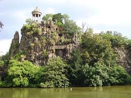 Buttes chaumont park was originally the rubbish dump for paris, but it seems that napoleon deemed that it should be converted into a park. Buttes Chaumont Paris Paris Vacation Paris Tourist Places To Go