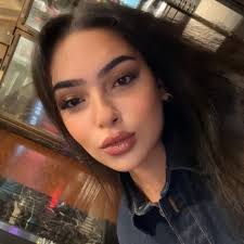 Crispy black bean and cheese tacos, with cilantro-lime crema to boot? 😋  Yes, chef! If you're looking for dinner inspo, @munchinwithmaddie_ has you  covered. Here's Maddie's recipe for an easy and delicious