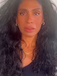 Vicky Thomas (@vickythomasofficial) • Instagram photos and videos