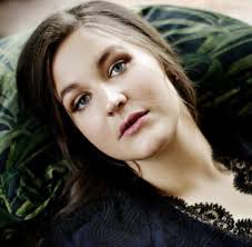 Soprano lise davidsen sings strauss's morgen! and an aria from verdi's lise davidsen singing sieglinde's aria du bist der lenz from act 1 of richard wagner's die walküre with danish national. Yellow Lounge Lise Davidsen Singt Richard Strauss Im Livestream Welt