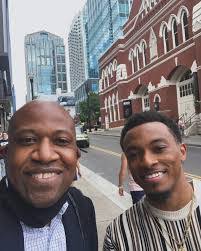 Alex Todd's Instagram, Twitter & Facebook