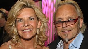 Anna Skipper tvingas betala ex-makens mamma