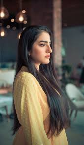 بيسو model fashion saree