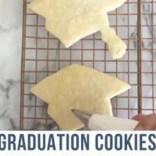 Graduation Cookies Video Graduation Cookies Sugar Cookie Designs Graduation Desserts