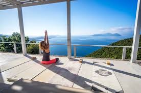 Weitere ideen zu yoga deutsch, yoga, fitness workouts. Yoga Auf Lefkada Kreative Auszeit In Griechenland