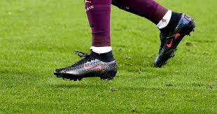 Deze unboxing video bevat een zeer. Kylian Mbappe Debuts Chosen 2 Mercurial Superfly Soccerbible