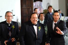 Conocido como el gordo benjumea, ganador de premios y reconocimientos a nivel nacional e internacional, carlos benjumea falleció hoy 13 de mayo, dejando un legado artístico de más de 50 años de vida y obra al cine, teatro y televisión colombiana. Rpex1cgst9yt0m