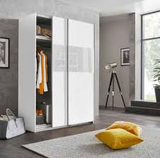 Ein kleiderschrank mit schiebetüren kann auch in kleinen schlafzimmern mit wenig platz genutzt werden. Kleiderschrank Schlafzimmerschrank Zum Verlieben Otto