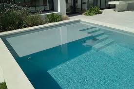 Quel Escalier Pour Votre Piscine Guidepiscines Fr