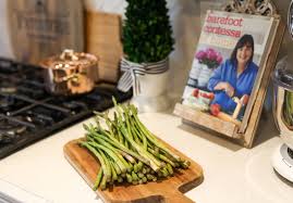 Your score has been saved for perfect dinner party. 7 Tips Barefoot Contessa Ina Garten Taught Me For Fabulous Dinner Parties