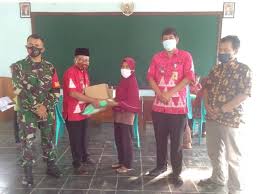 Lingkungan sosial adalah interaksi diantara masyarakat dengan lingkungan, ataupun lingkungan yang juga terdiri. Monitoring Penyaluran Bantuan Sosial Non Tunai Sembako Dari Provinsi Kecamatan Bancak