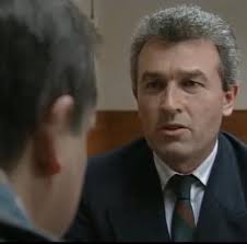 Gavin Richards played Dept Supt Wells in the episode He who waits (1994)  Gavin then joined Eastenders two later and stayed until 2002