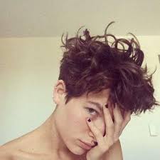 See more ideas about short hair styles, tomboy hairstyles, hair cuts. 28 Trendy Ideas For Haircut Curly Androgynous Hair Styles Androgynous Hair Androgynous Haircut