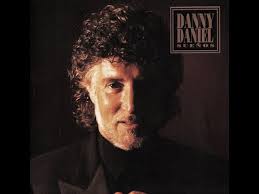 Danny Daniel- Las Cosas que Tiene la Vida- (VideoLyric)