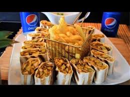 شاورما الدجاج بطريقة احترافيه متل المحلات ما بتتخيلو طعمها شو طيب Youtube Food Yummy Food Arabic Food