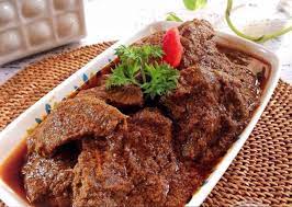 Rendang daging sapi daging sapi bagian paha 3kg kelapa 4butir diperas menjadi santan 4liter bawang merah 300gr bawang putih 150gr cabe merah segar. Resep Bumbu Rendang Daging Sapi Sederhana Dan Lezat Mamikos Info