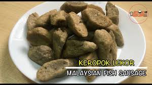 Keropok lekor or fish sausage is a traditional malay fish cracker snack originating from the state of terengganu,malaysia.the snack is eaten with special. Resepi Keropok Lekor I Malaysian Fish Sausage Recipe Youtube