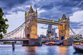 Challenge yourself with a 1000+ piece puzzle from ravensburger! Looking Good London 3000 Piece Jigsaw Puzzle Ravensburger