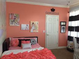 Did you scroll all this way to get facts about coral room decor? Pin By Brooke Turner On Bedroom Ideas Coral Accent Walls Coral Room Decor Cool Girl Bedrooms