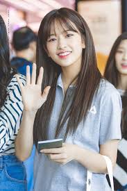 Izone Pics On Twitter Girl Ulzzang Girl Famous Girls