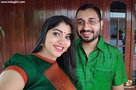 Muktha Enjoys Her Pregnant Phase Malayalam News Indiaglitz Com Royce, a businessman, will be getting engaged to sonia sunny thomas.