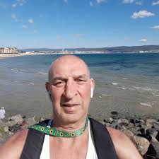 Would anyone have a photo of The Blue Pig pub in St Andrews Street ,  Netherton? We believe a family member kept it in the 1920s. Thank you.