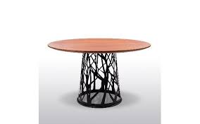 Pecas Inovadoras E Valorizacao Da Madeira Sao Destaque Nas Feiras De Moveis Decoracao Mesa De Jantar Vidro Mesa Redonda De Vidro Mesa De Jantar De Madeira