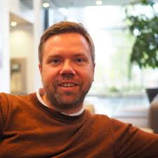 Hyggelig å utplassere drikke og snacks automat på arbeidplassen til kunde. 