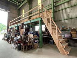 八幡倉庫に階段完成！|オーダーメイド家具雑貨木工屋@今治市 | ブログ | オーダーメイドの家具はハンドメイド家具・雑貨 木工屋