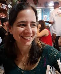 Dra. Marina Levy, especialista em Ginecologia e Obstetrícia