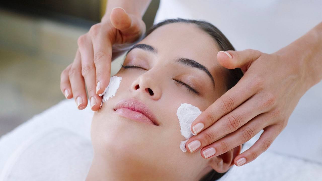 Anti-Ageing Facial product image