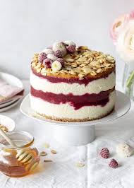 Himbeer Honig Torte A La Bienenstich Emma S Lieblingsstucke In 2020 Bienenstich Rezept Bienenstich Backen Bienenstich Kuchen