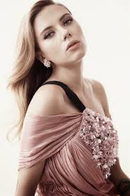 Vẻ đẹp nóng bỏng của Scarlett Johansson